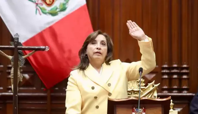 Dina Boluarte anunció una nueva fecha para adelantar las elecciones a una semana de su mandato presidencial. Foto: Congreso