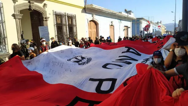 Protestas en Cusco y Arequipa persisten y son lideradas por los jóvenes. Foto: Wilder Pari