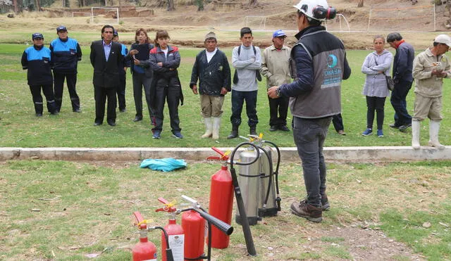 UNCP: trabajadores se capacitan en uso de extintores 