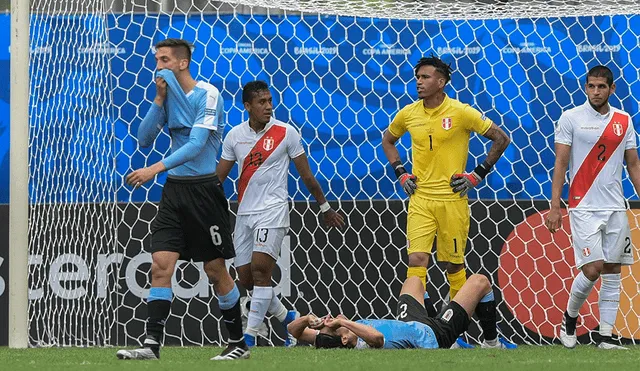 Edinson Cavani se falló el primer gol del Perú vs. Uruguay debajo del arco. | Foto: AFP