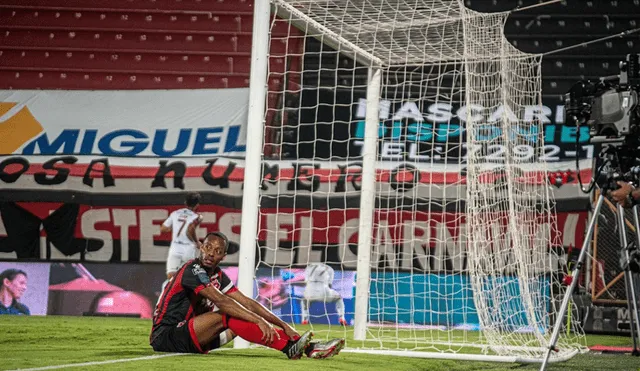 Alajuelense necesita vencer en esta serie para forzar otros dos partidos. Foto: @SaprissaOficial.