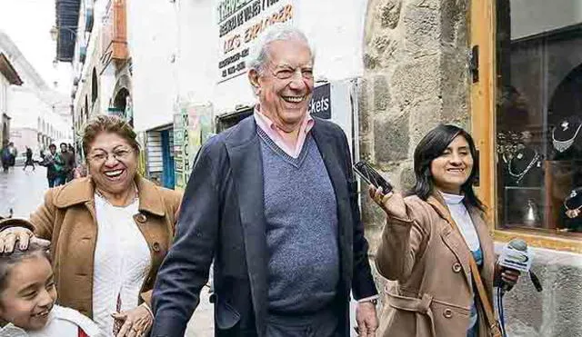 Mario Vargas Llosa bromea con la posibilidad de casarse con Isabel Preysler en Cusco