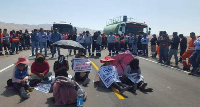 Empresarios bloquean carretera en protesta contra minera Anglo American.