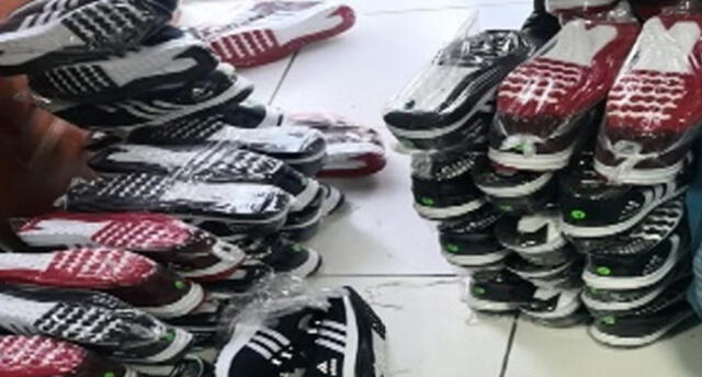 Policía decomisa unos 1200 pares de zapatillas falsificadas en Moquegua. 