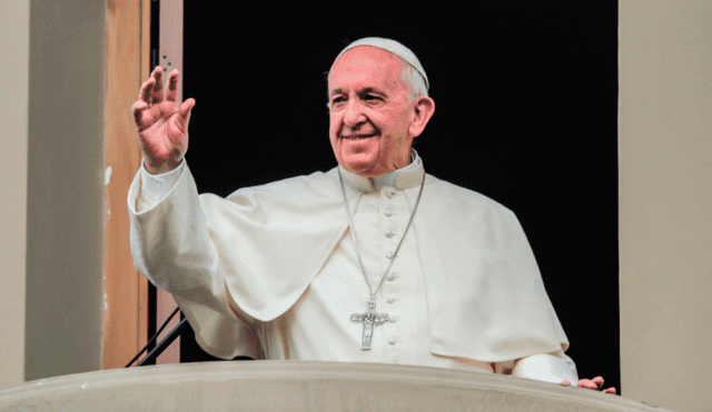 Papa Francisco recibió condecoración de Jesús María