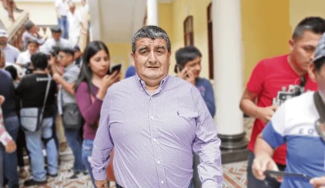 Medida. Humberto Acuña se apartó de la Autoridad Portuaria Regional al ser elegido parlamentario.