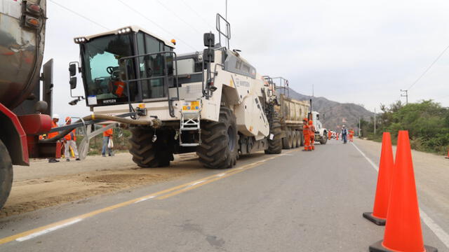 Monitorean obras de la carretera Lambayeque-Olmos