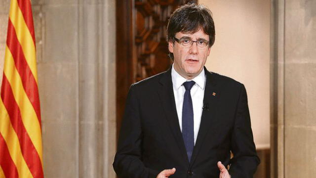 Puigdemont pide a la población oponerse a la “agresión” de España