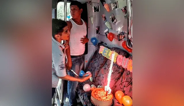 Chofer cumple 18 años y su novia le hace colorida fiesta en el bus donde trabaja [FOTOS]