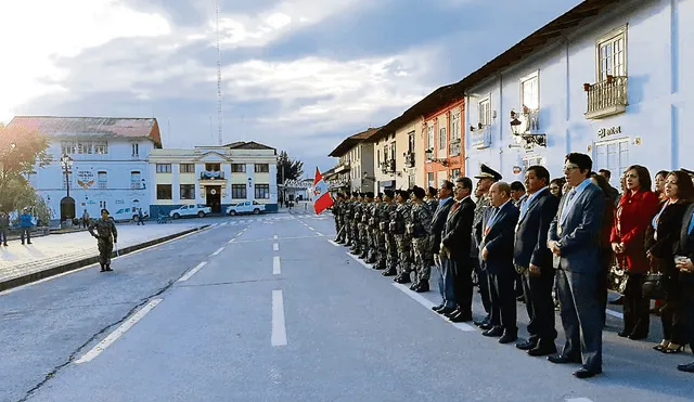 Homenaje. Autoridades rindieron homenaje a Cajamarca por su aniversario de creación.