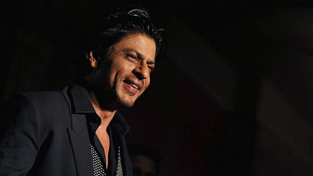 Shah Rukh Khan hizo importantes donaciones a su comunidad en abril del 2020. Foto: AFP