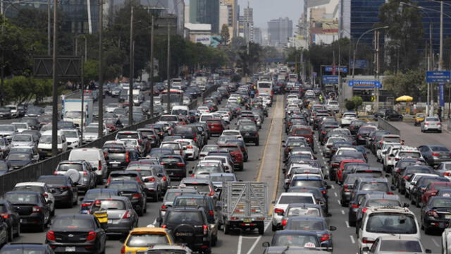 Gobierno endurece medidas para evitar que personas salgan de sus viviendas. (Foto: La República)