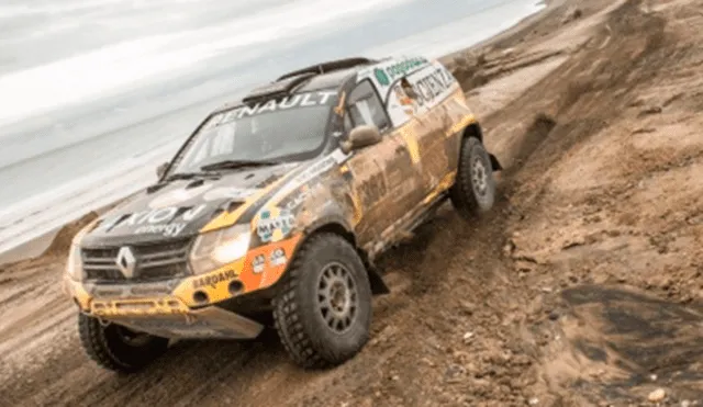 Renault Duster Dakar Team cruza la primera frontera y continúa en carrera