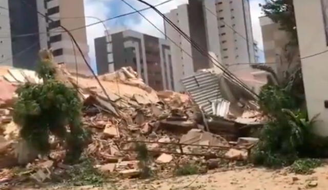El edificio se derrumbó en la localidad de Fortaleza, Brasil. Captura de video/Twitter