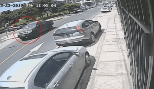 Delincuentes roban camioneta a un hombre y, un día después, lo asaltan [VIDEO]