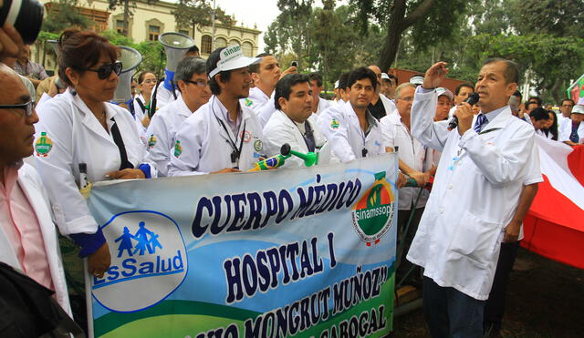 Médicos de Essalud irán a un paro el próximo martes 2 de octubre en Lima
