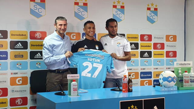 Yoshimar Yotún presentado como nuevo jugador de Sporting Cristal. Foto: Deysi Portuguéz/ URPI-LR
