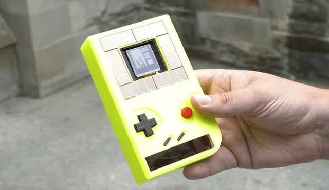 La consola tiene el diseño del Nintendo Game Boy de 8 bits. | Foto: Northwestern University