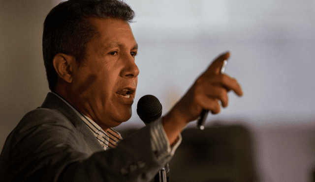 Candidato opositor venezolano propone la dolarización en Venezuela