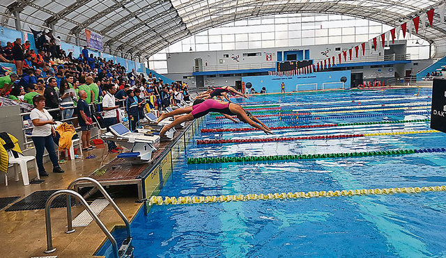 Al agua. Diversos torneos se han realizado en la Olímpica.