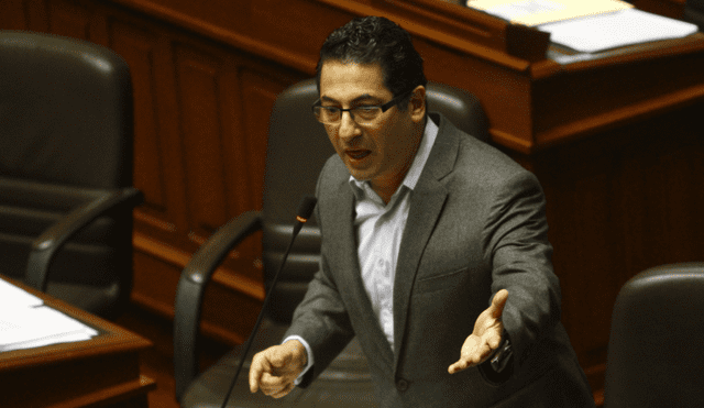Salvador Heresi: “Hay que accionar ante el TC frente al abuso de Fuerza Popular”