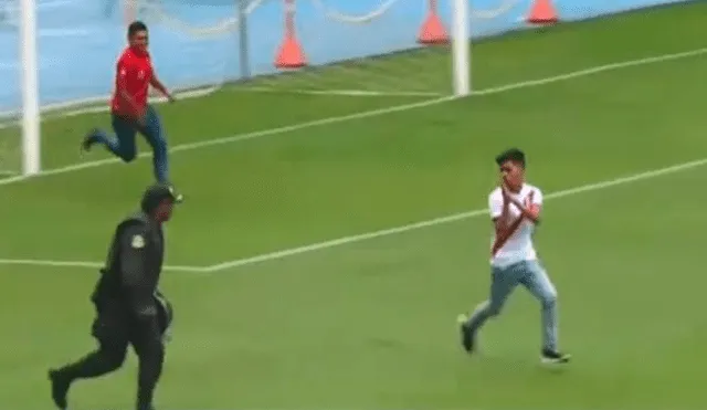 Selección peruana: El desesperado gesto de los hinchas para acercarse a los jugadores [VIDEO]