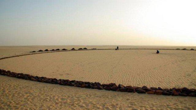 Desliza las imágenes para conocer un poco más de dicho monumento ubicado en el desierto del Sáhara en . África. Foto: Europapress