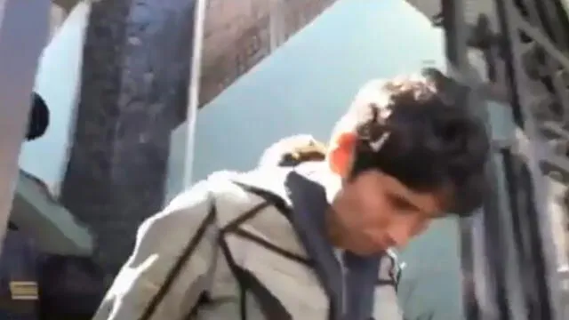 Hombre celoso golpeó brutalmente y dejó sin cabello a expareja[VIDEO]