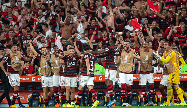 Hincha llora por clasificación del Flamengo a final de la Libertadores después de 35 años