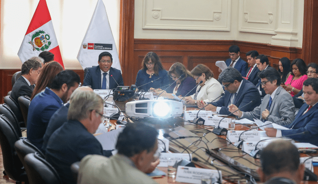 Vicente Zeballos presidió la XXXVI sesión de la Comisión de Alto Nivel Anticorrupción (CAN). Foto: PCM.