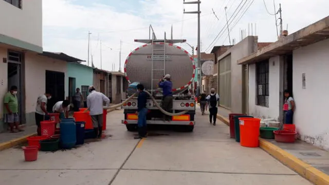 Con cisternas abastecen con agua a pobladores de Pacora en Lambayeque