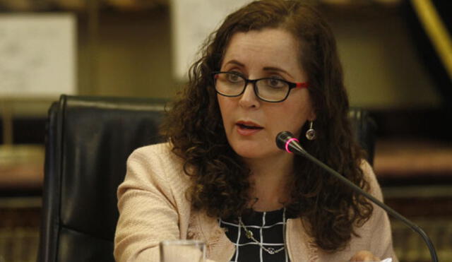 Rosa Bartra considera que el “ministro Thorne debe renunciar para preservar la institucionalidad”
