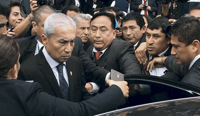 Pedro Chávarry postergó interrogatorios de once congresistas de Fuerza Popular