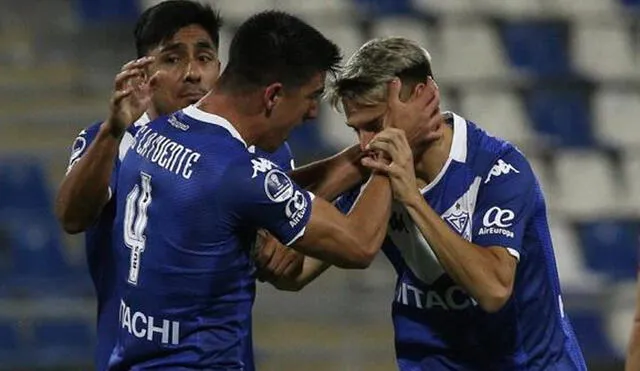 Lucas Orellano marcó un golazo y le da vida a Vélez en la Sudamericana. Foto: EFE