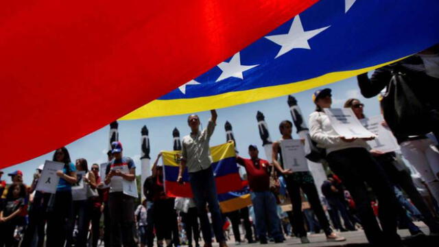 Argentina facilitará trámites de residencias a venezolanos 