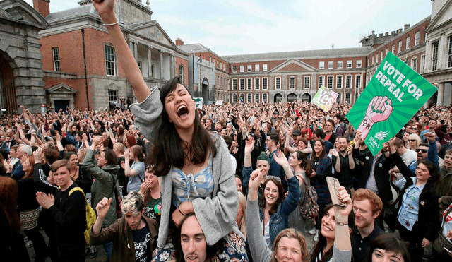 Parlamento de Irlanda aprueba la legalización del aborto tras histórico referéndum