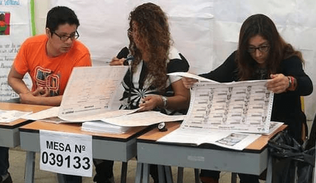 ONPE: más de 900 000 peruanos en el extranjero votarán en las elecciones congresales 2020