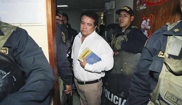 Piden 36 meses de prisión para Carlos Roncal Miñano