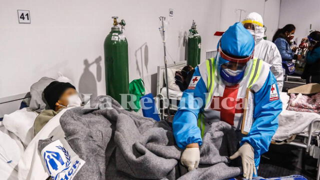 Cruz Roja en Arequipa lleva ayuda a pacientes con coronavirus en hospitales. Foto: Oswald Charca