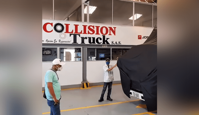 El hombre fue sorprendido al recibir su camión completamente restaurado. Foto: Facebook