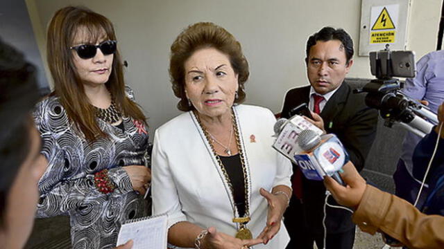 Alcaldesa de Arequipa Lilia Pauca indicó que solo observará la última licitación de SIT 