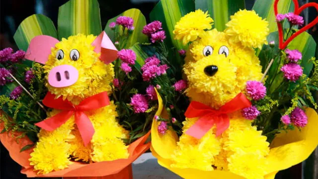 Las flores amarillas, solas o en arreglos, representan la prosperidad en el Año Nuevo. Foto: Andina