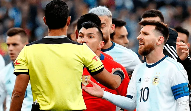 El argentino se fue expulsado en el partido con Chile por una pelea contra Gary Medel. Créditos: EFE
