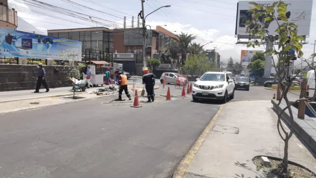 Municipio realiza trabajos de mantenimiento en las diversas cuadras de la avenida Ejército. Foto: Municipalidad de Yanahuara.