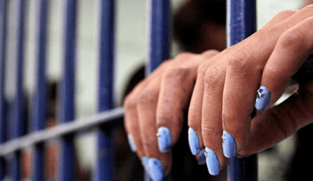 Transgénero fue enviada a cárcel de hombres por acosar a compañeras