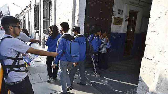 Arequipa: Plantean ley para regular los colegios particulares 