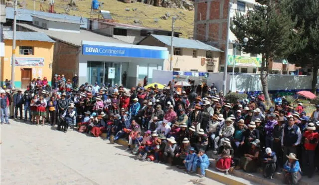 Entregan cronograma de obras de agua y saneamiento en Chalhuahuacho