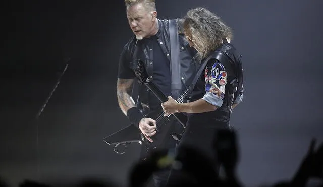 James Hetfield en concierto con Metallica en 2017