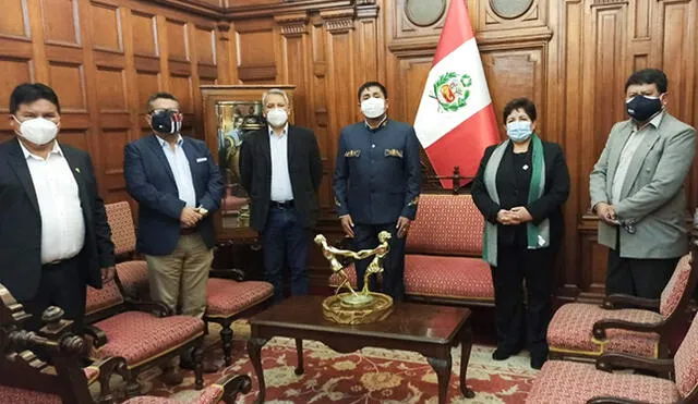Elmer Cáceres permanecerá dos días en Lima. Foto: GRA.