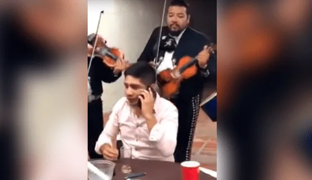 YouTube viral: mariachis salvan a hombre que recibió la llamada de su enfadada esposa [VIDEO]
